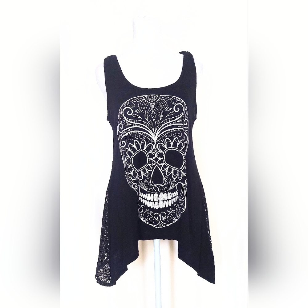 Hot Topic Sugar Skull Crochet Back Tank Top Black White Size Medium